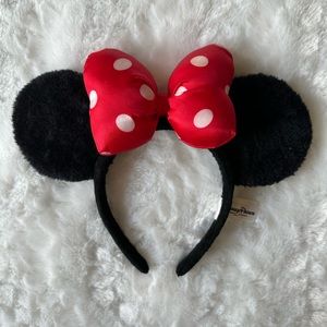 Minnie Mouse Polka Dot Bow Ears ❤️